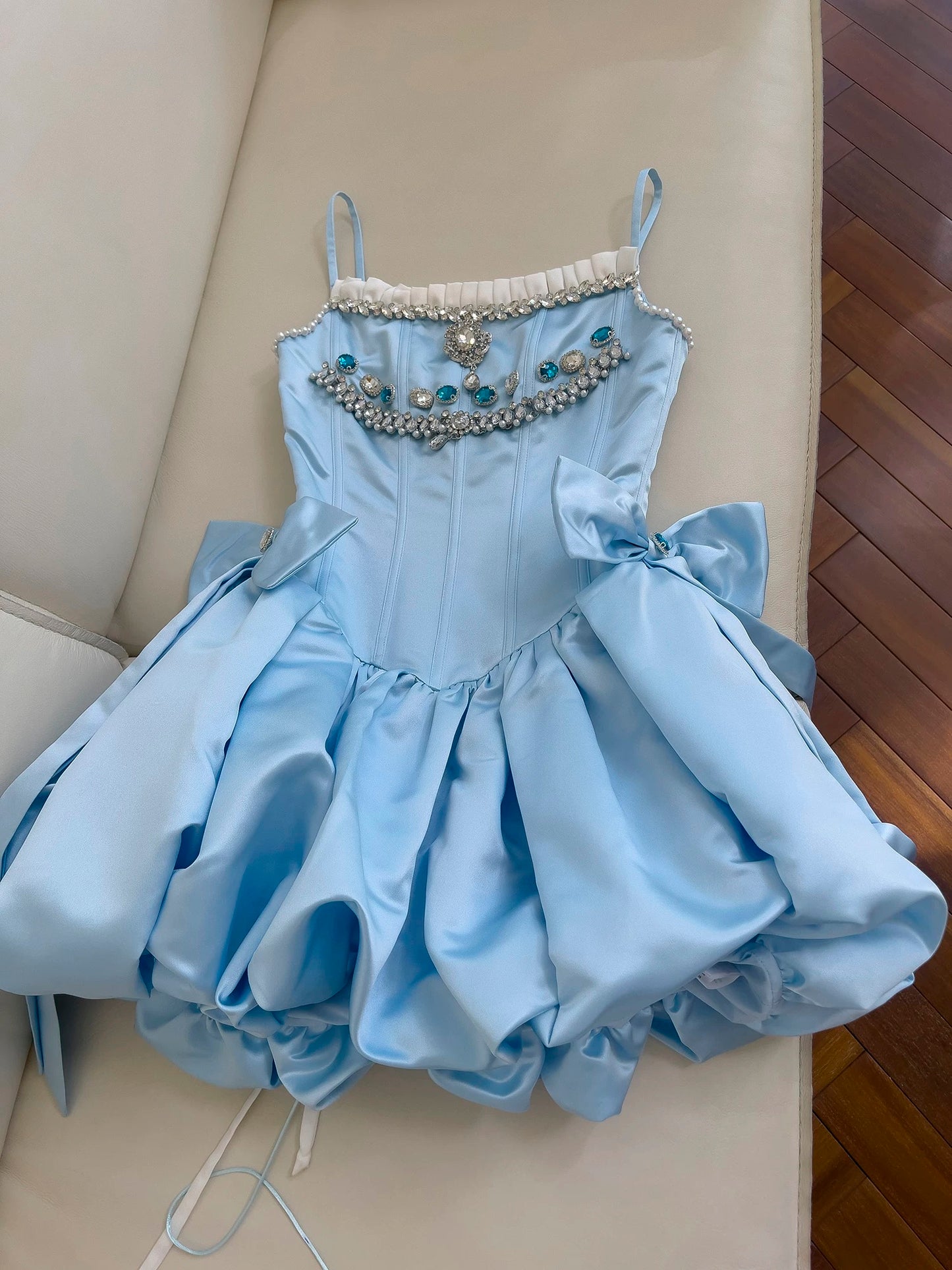 Robe de bal tendance à bretelles spaghetti en satin rose sans manches, robe courte de soirée formelle pour le collège, robe de cocktail d'été, tenue d'anniversaire W986