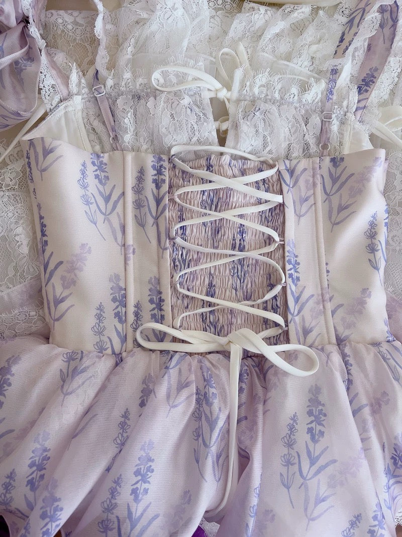 Robe trapèze mignonne à bretelles spaghetti, en mousseline de soie à fleurs lilas, courte, pour le bal de fin d'année, pour le collège, tenue de cocktail, d'anniversaire, W972