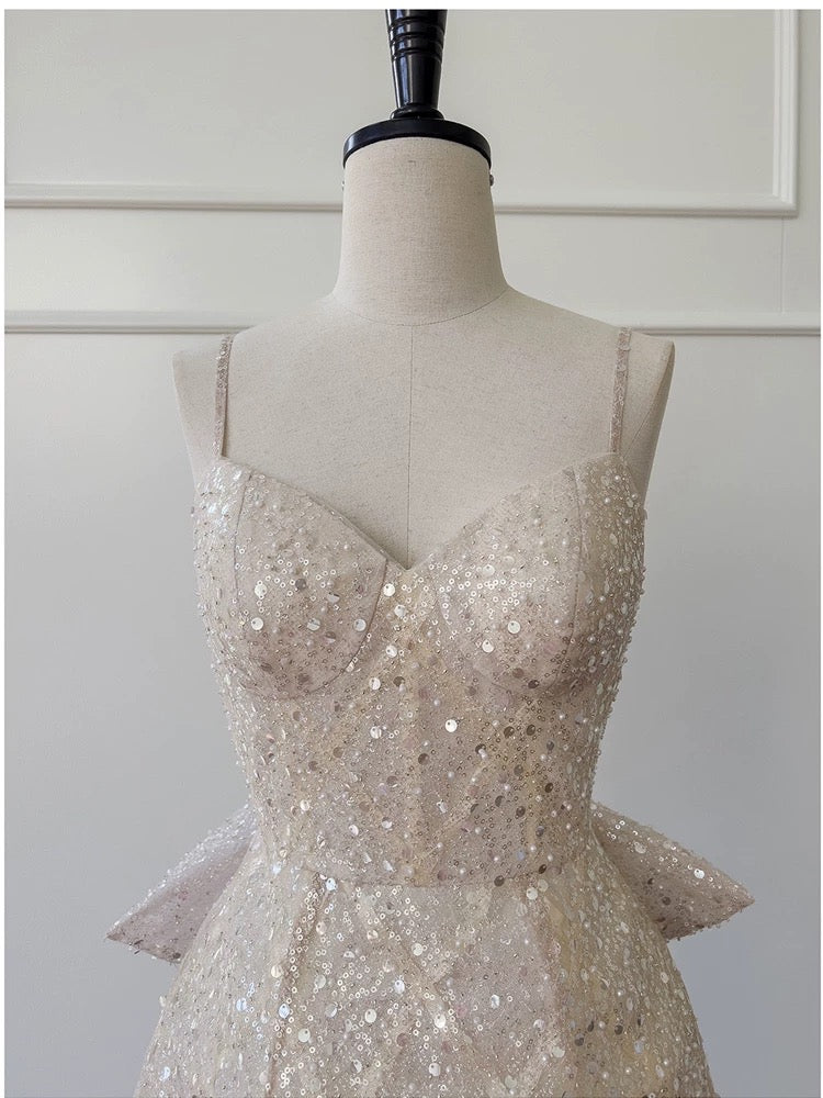 Cute A line Spaghetti Straps Champagne Sequin Formal Short 8th Grade Homecoming Dress Summer Middle School Hoco Dresses Birthday Outfits W982