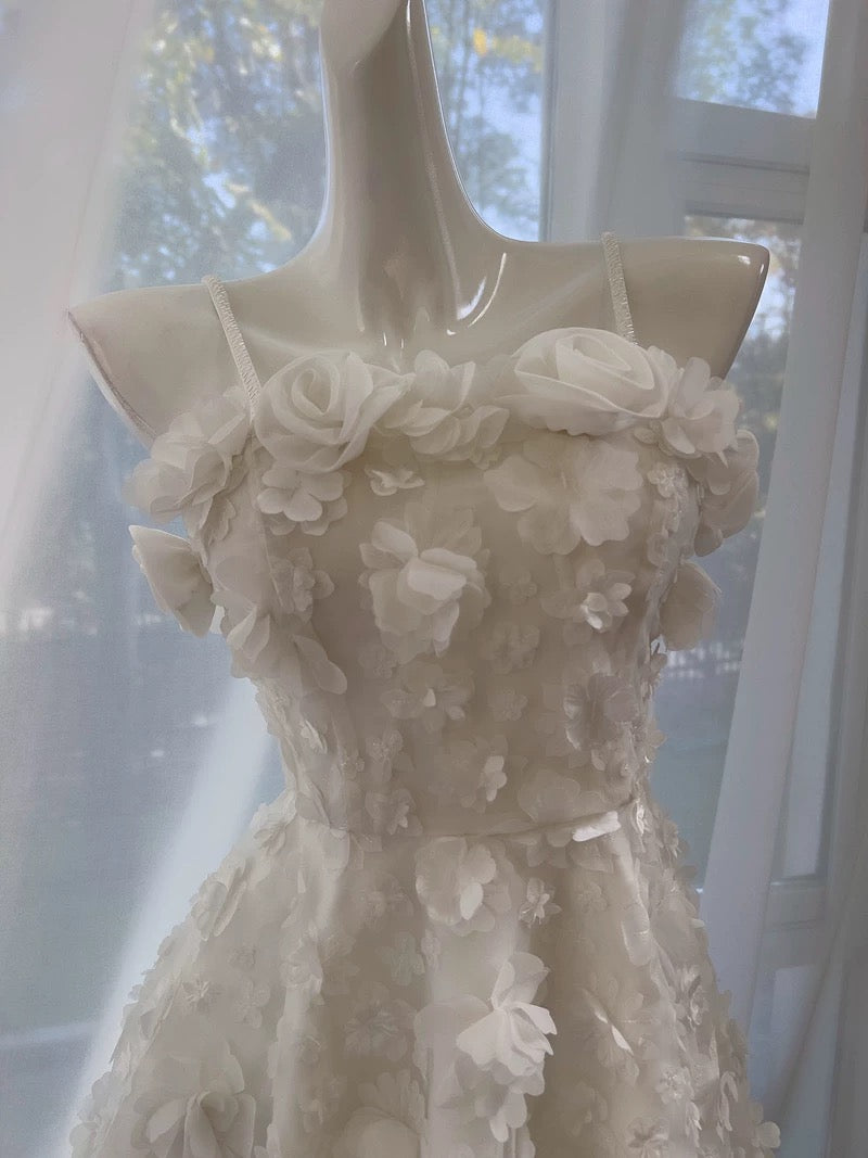 Cute A line Spaghetti Straps White Flowers Formal Short 8th Grade Homecoming Dress Summer Middle School Hoco Dresses Birthday Outfits W983