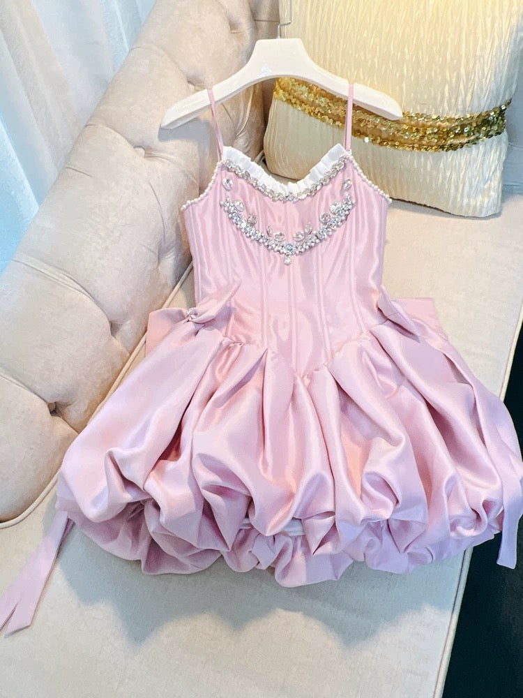 Robe de bal tendance à bretelles spaghetti en satin rose sans manches, robe courte de soirée formelle pour le collège, robe de cocktail d'été, tenue d'anniversaire W986