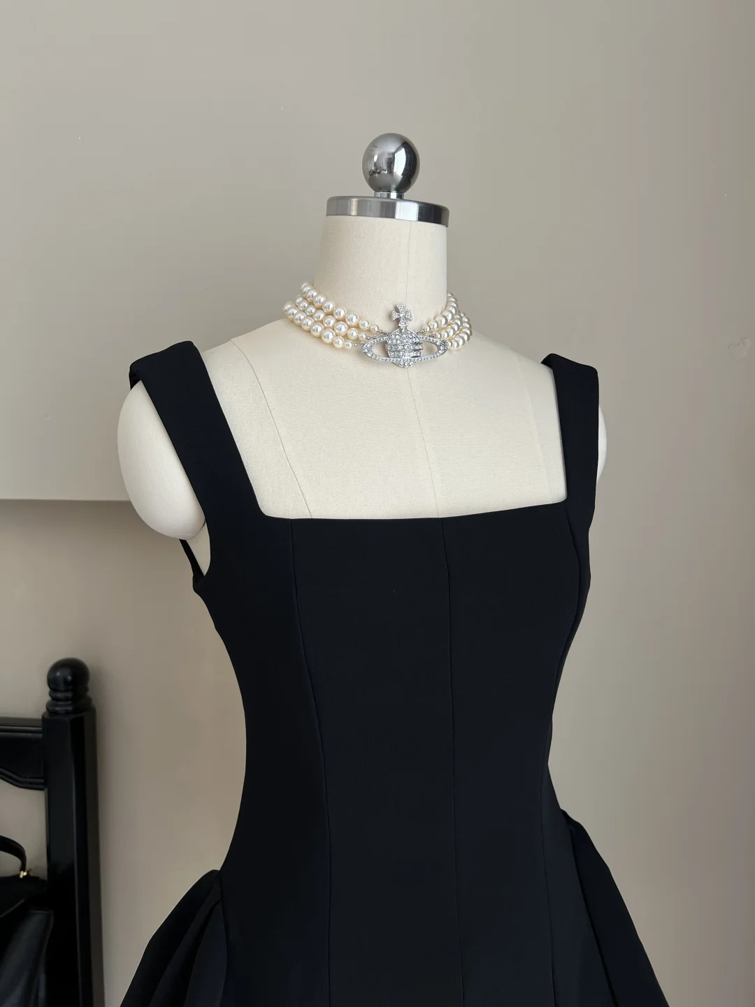 Simple A Line Square Neck Little Black Dress Satin Formal Short 8th Grade Homecoming Dress Summer Middle School Hoco Dresses Birthday Outfits W996