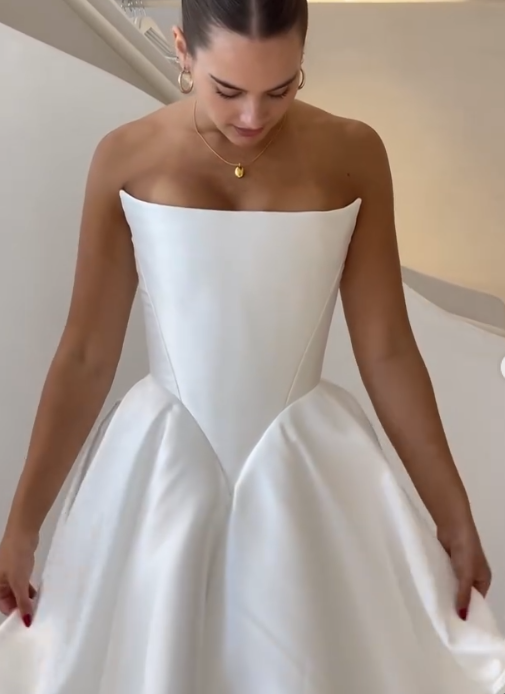 Pretty Wedding Dress Ball Gown Strapless White Satin Long Wedding Dresses Bridal Gowns WD051