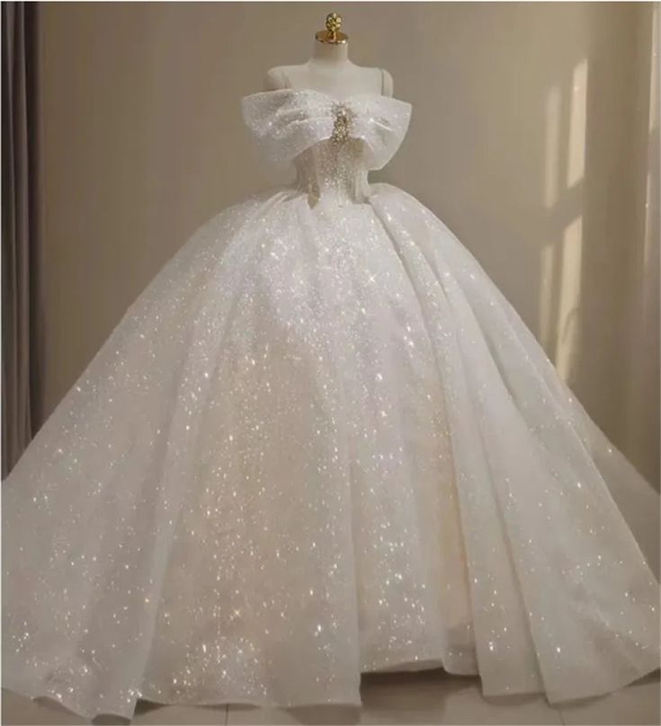 Luxury Ball Gown Wedding Dresses Off The Shoulder Sequin Strapless White Wedding Dress With Train DP618