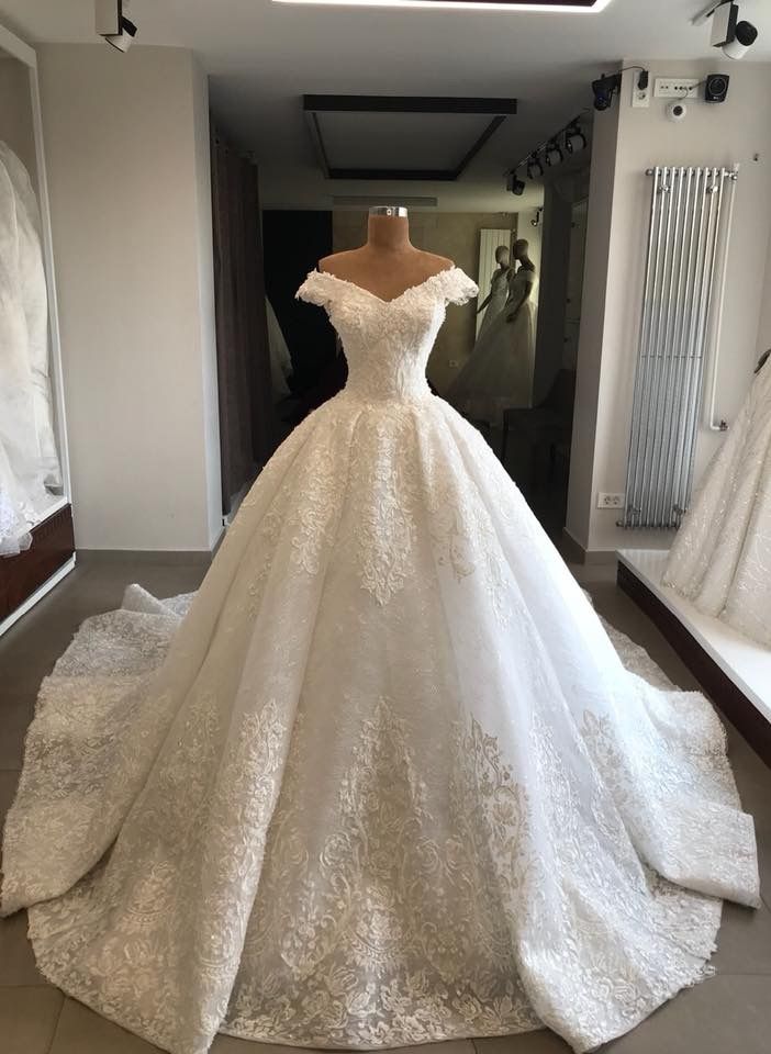 Einzigartiges Brautkleid Ballkleid aus der Schulter weiß kurze Ärmel Spitze Brautkleider hübsche Brautkleider DH1218