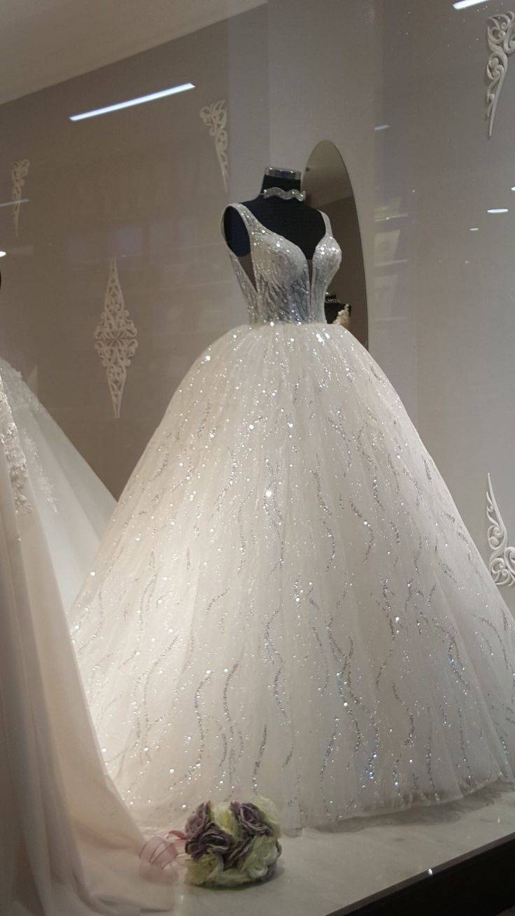 Unique Bridal Dress Ball Gown Straps Neck White Sequin Wedding Dresses Pretty Bridal Gowns DH1224