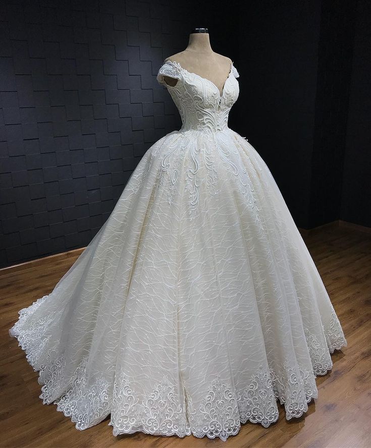 Prinzessin Brautkleid Ballkleid aus der Schulter weiße Spitze Brautkleider verträumte Brautkleider DH1228