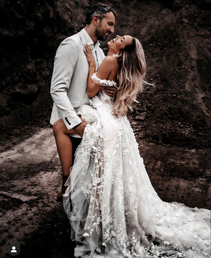 Robe de mariée unique, coupe trapèze, épaules dénudées, tulle blanc, dentelle, longue, jolie robe de mariée DH1250