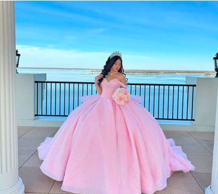 Pretty Ball Gown Off The Shoulder Pink Tulle Long Quinceanera Dress Formal Gowns Vestido De 15 Anos Sweet 16 Dress DH1843