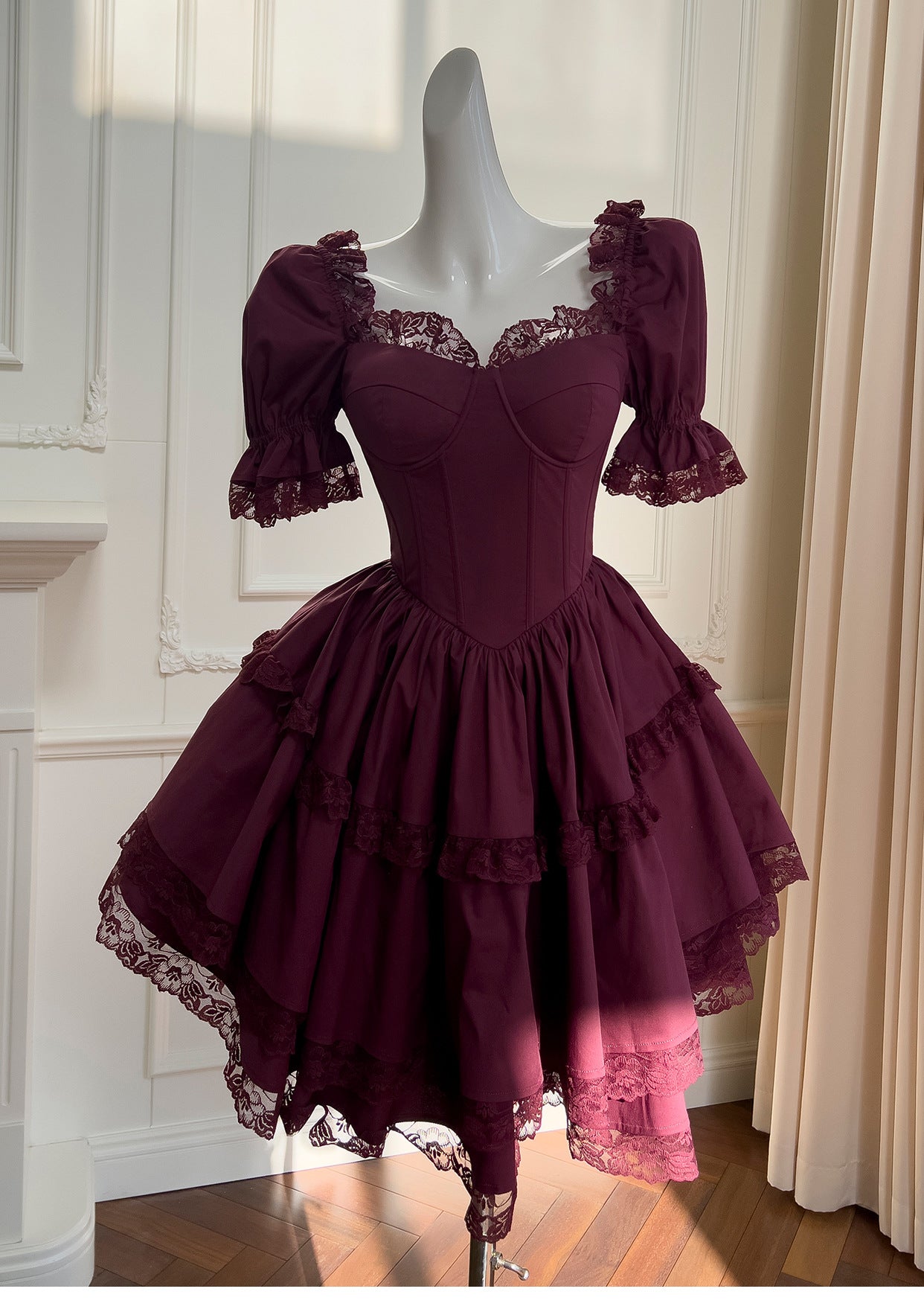 Vintage Ball Gown Sweetheart Burgundy Satin Grad Dress Inspo Short Mini Formal 8th Grade Homecoming Dresses High School Hoco Court Dress Graduation Dress Cocktail 18th Birthday Outfits D1945