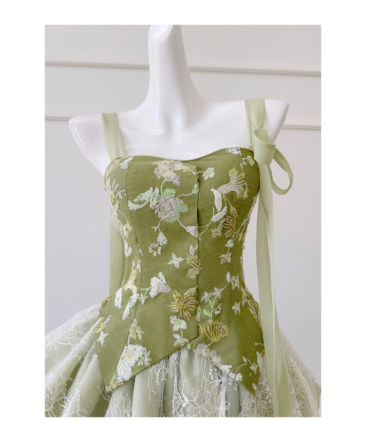 Vintage Ball Gown Spaghetti Straps Green Satin Grad Dress Inspo Short Mini Formal 8th Grade Homecoming Dresses High School Hoco Court Dress Graduation Dress Cocktail Outfits D1950