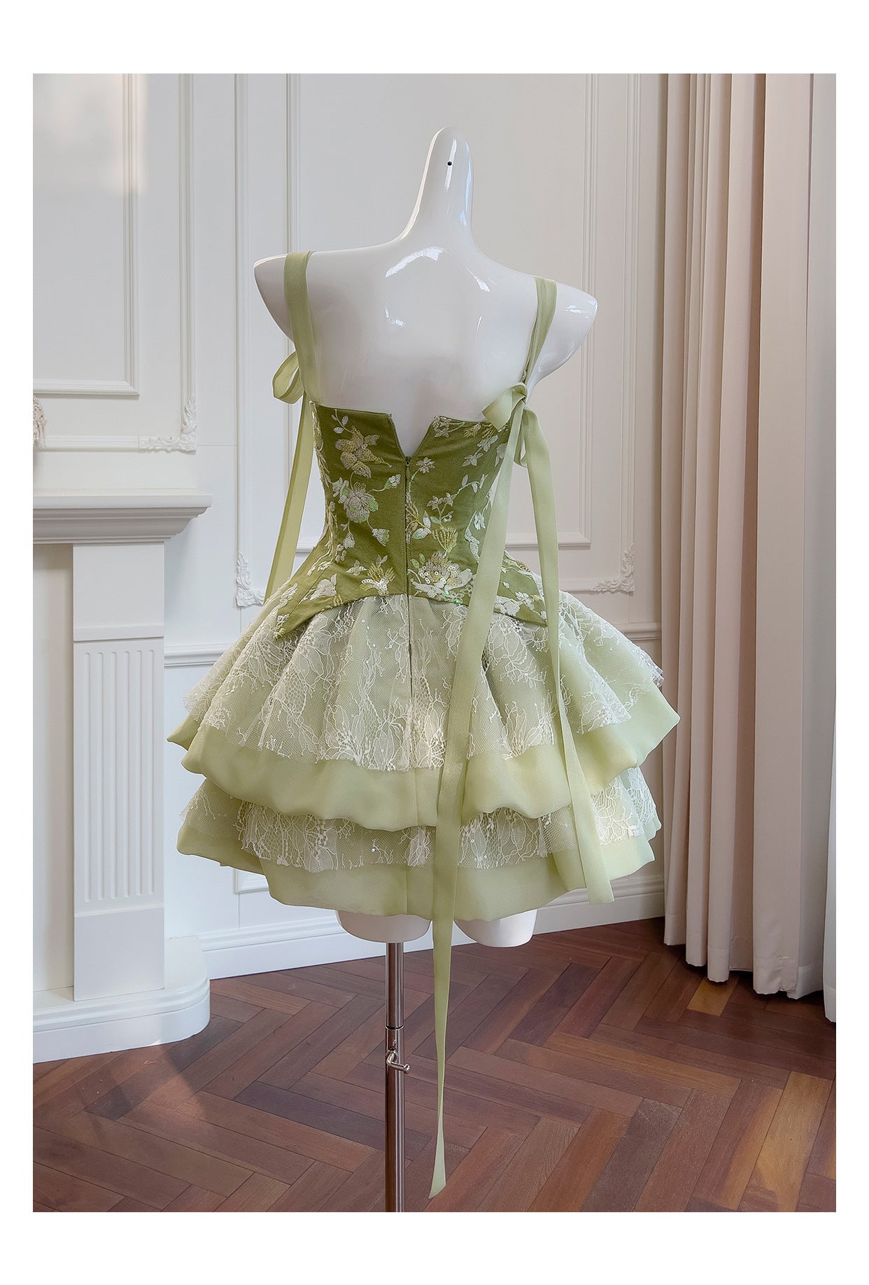 Vintage Ball Gown Spaghetti Straps Green Satin Grad Dress Inspo Short Mini Formal 8th Grade Homecoming Dresses High School Hoco Court Dress Graduation Dress Cocktail Outfits D1950