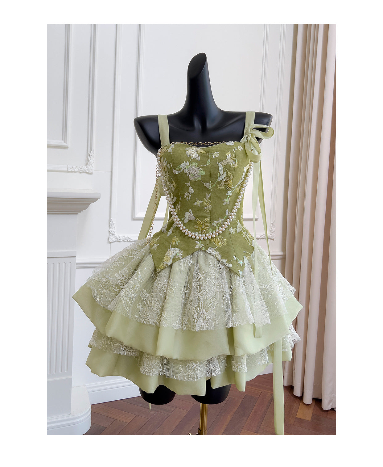 Vintage Ball Gown Spaghetti Straps Green Satin Grad Dress Inspo Short Mini Formal 8th Grade Homecoming Dresses High School Hoco Court Dress Graduation Dress Cocktail Outfits D1950