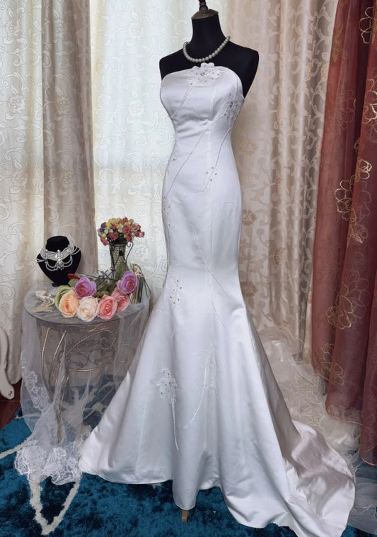 Classy Mermaid White Prom Dress Satin Strapless Sleeveless Long Evening Dress DP05098