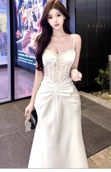 White Women's Dress S250