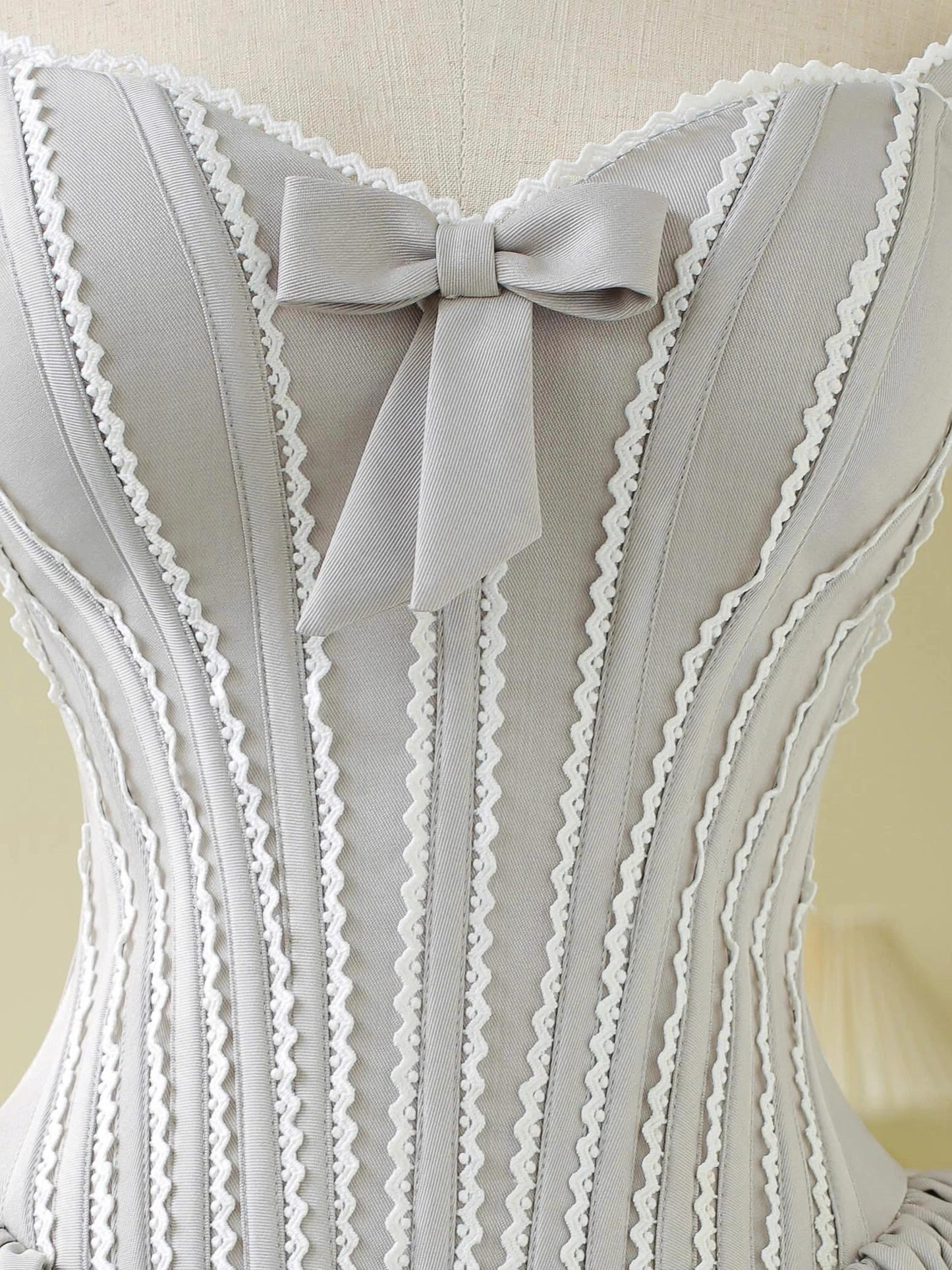 Robe de bal simple en satin argenté, décolleté en cœur, courte, formelle, robe de soirée, robe de remise de diplôme, robes Hoco DH2779