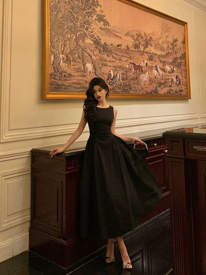 Robe de bal sexy noire sans manches, coupe trapèze, décolleté plongeant, tenue d'été pour anniversaire, W813
