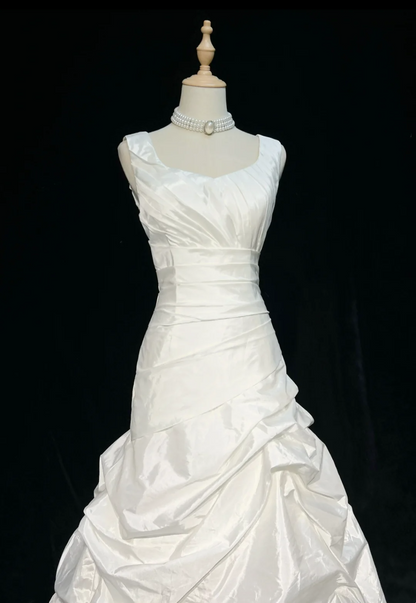 Vintage Bridal Gown 1960s Ball Gown Square Neck Sleeveless Taffeta Pleated Long White Wedding Dresses Elegant Bridal Gowns DH1015