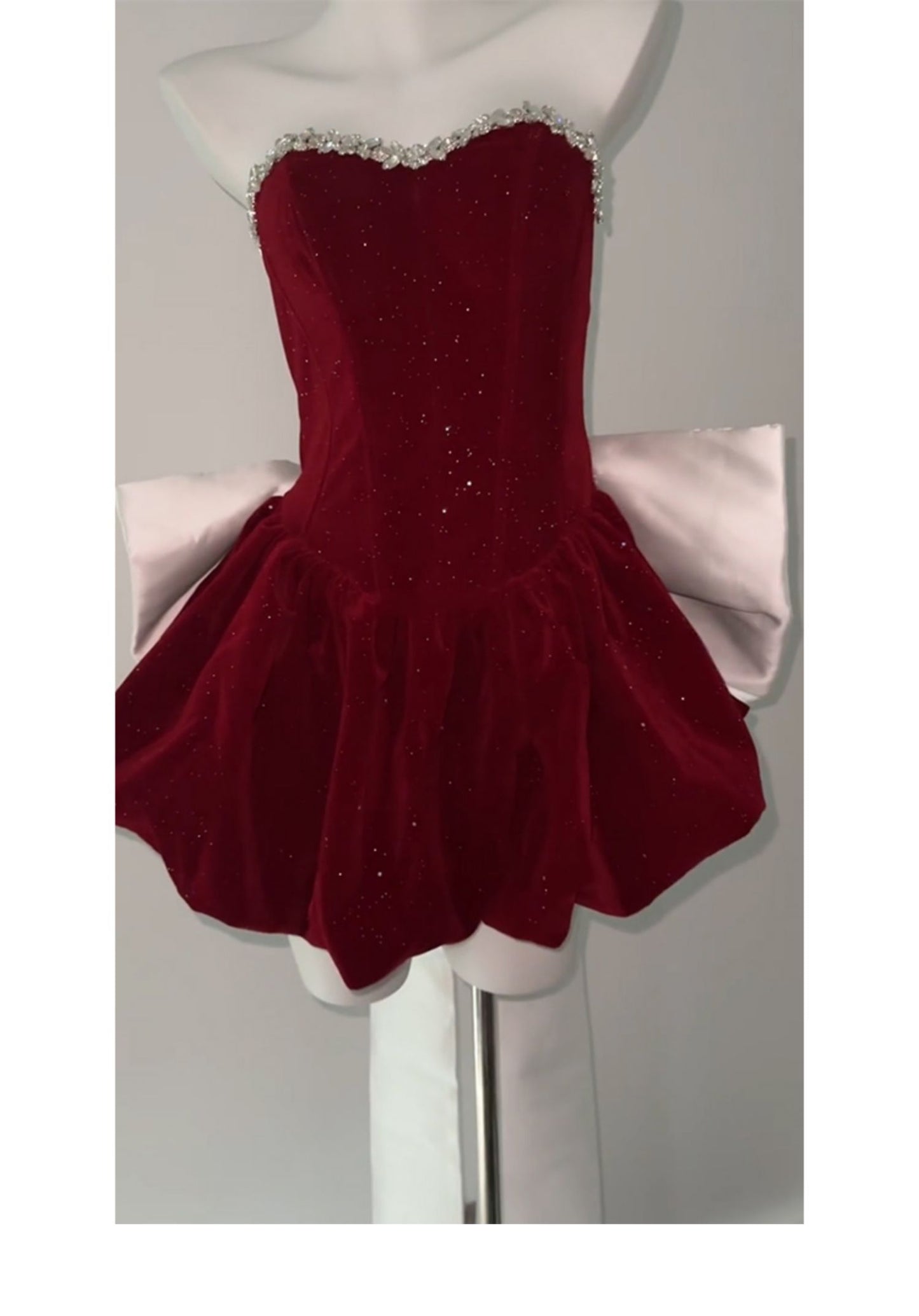 Cute Ball Gown Sweetheart Burgundy Velvet Mini Short Formal 8th Grade Homecoming Dresses Summer Middle School Hoco Dress Homecoming Outfits DH1055