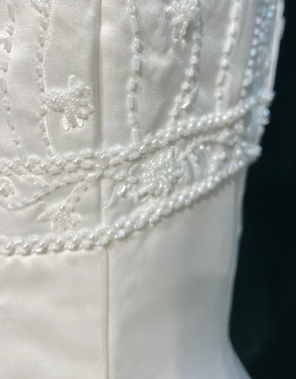 Vintage Bridal Gown A line Spaghetti Straps Sleeveless Pearls Long White 70s Wedding Dresses Elegant Bridal Gowns DH1111