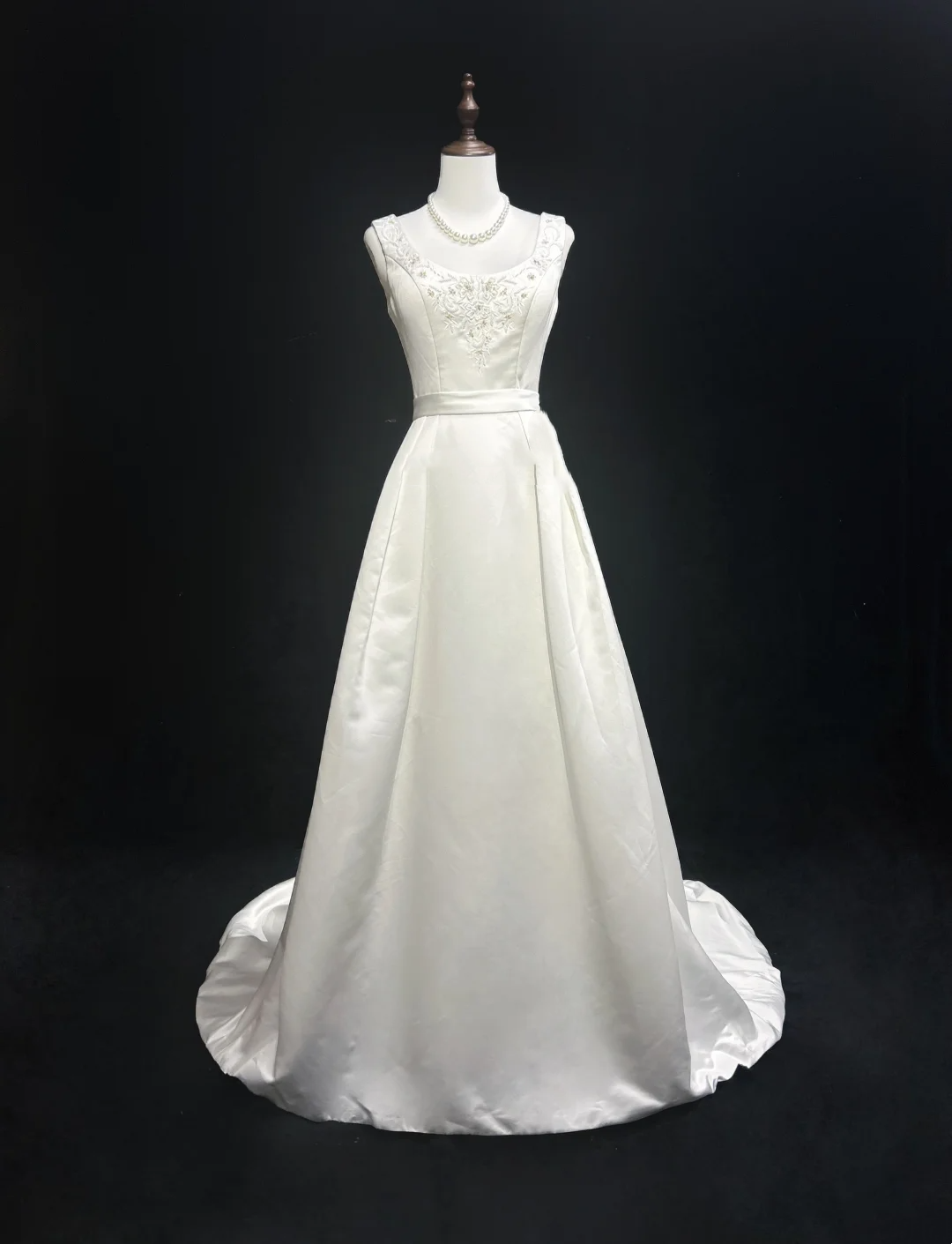 Unique Bridal Gown Ball Gown Square Neck Long White Satin 70s Wedding Dresses Vintage Bridal Gowns DH1146