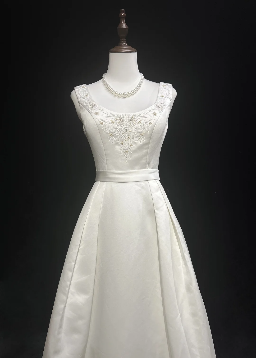 Unique Bridal Gown Ball Gown Square Neck Long White Satin 70s Wedding Dresses Vintage Bridal Gowns DH1146