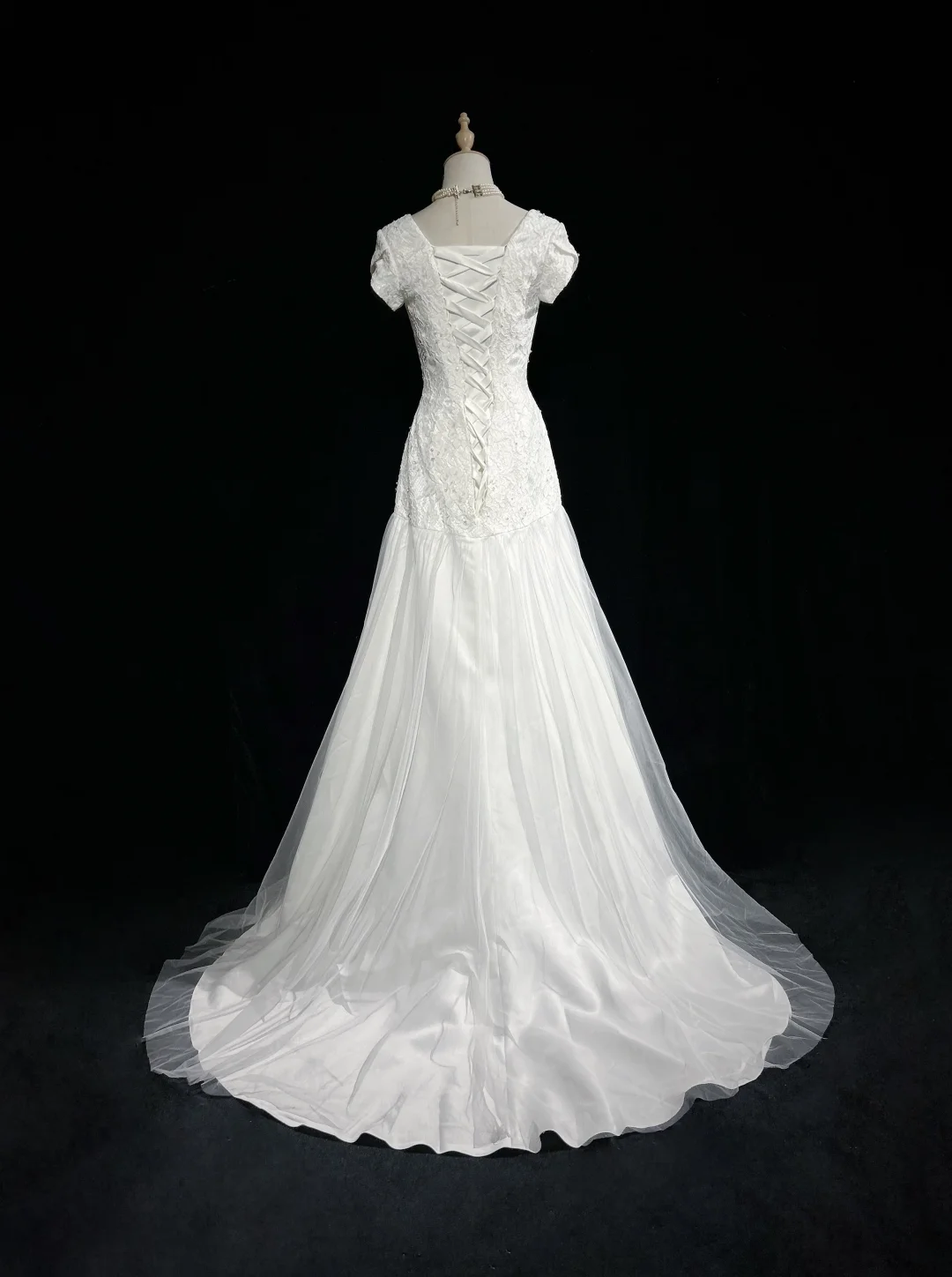 Robe de mariée classique et élégante, style sirène, manches courtes, en dentelle blanche, style années 80, style vintage, DH1153