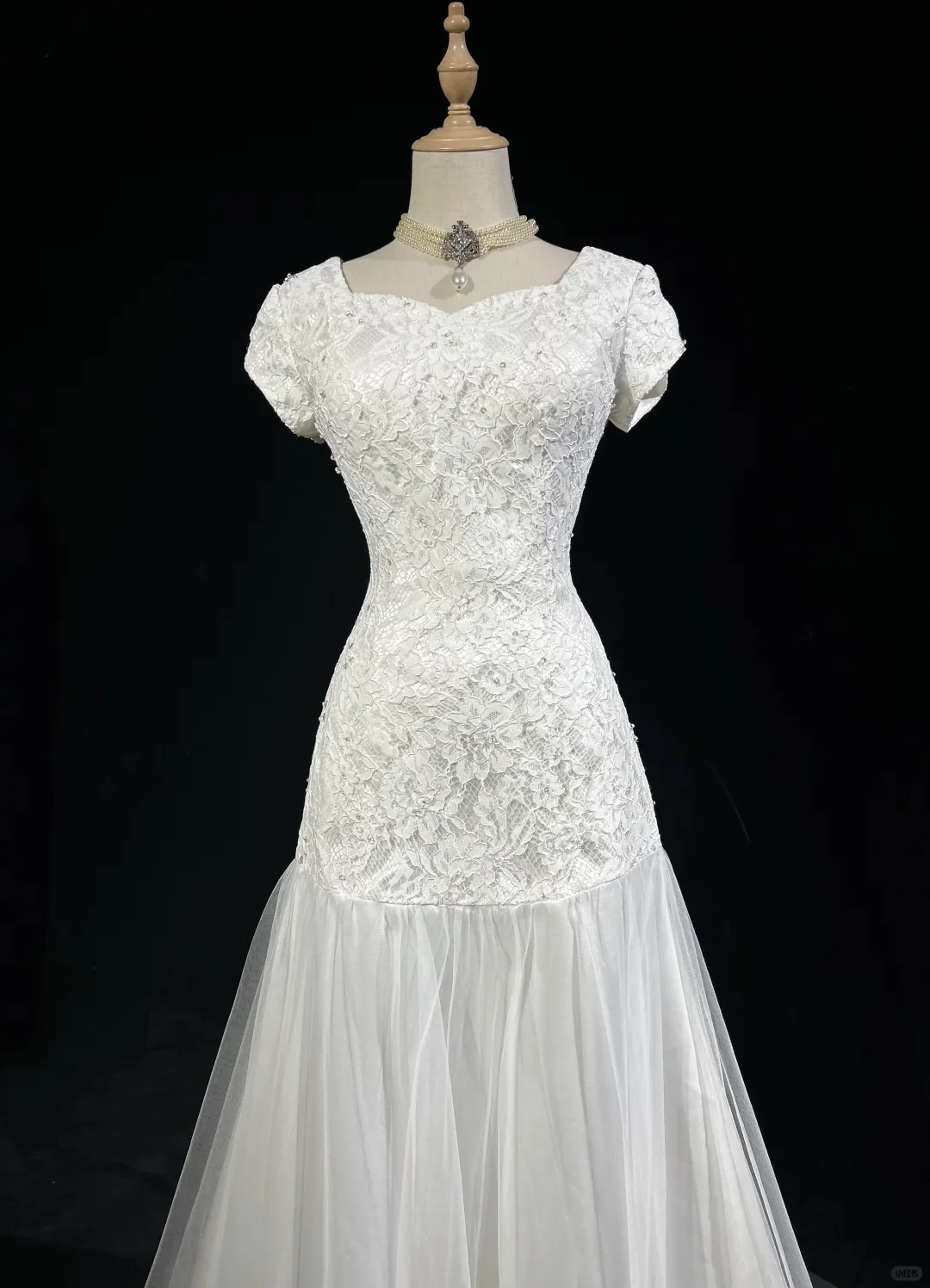 Robe de mariée classique et élégante, style sirène, manches courtes, en dentelle blanche, style années 80, style vintage, DH1153