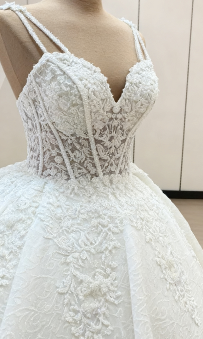 Classic Wedding Dress Ball Gown Spaghetti Straps White Lace Wedding Dresses Dreamy Bridal Gowns DH1227