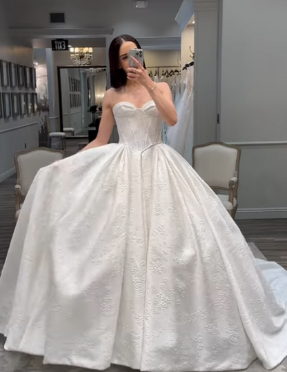 Retro Ball Gown Sweetheart Sleeveless White Satin Wedding Dress Modest Wedding Dresses Princess Wedding Gowns DH1476