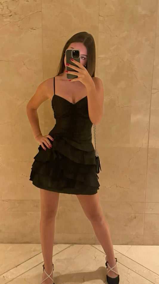 Cute A line Spaghetti Straps Little Black Dress Short Formal 8th Grade Homecoming Dresses Summer Middle School Hoco Dress Homecoming Outfits DH148