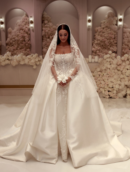 Beautiful Ball Gown Sweetheart Sleeveless White Satin Pleated White Pearls Beads Wedding Dress Modest Wedding Dresses Princess Wedding Gowns DH1483