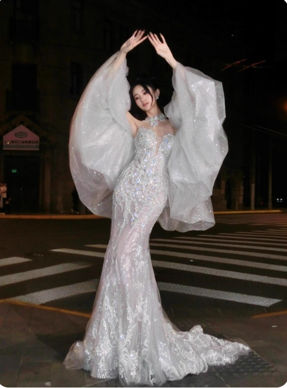 Luxury Mermaid Sweetheart Sleeveless Sequin With Pearls Beads Wedding Dress Modest Wedding Dresses Princess Wedding Gowns DH1487