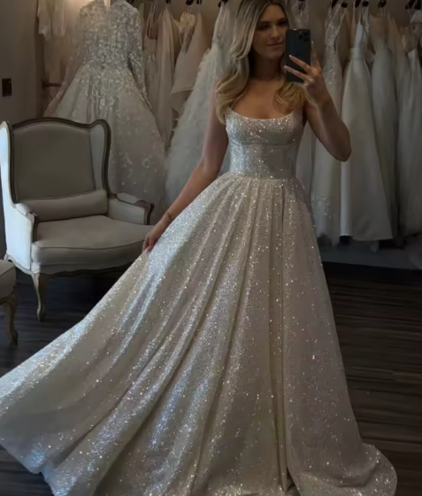 Unique Bridal Dress A line Spaghetti Straps White Sequin Long Wedding Dresses Simple Bride Dress Bridal Gowns DH1511