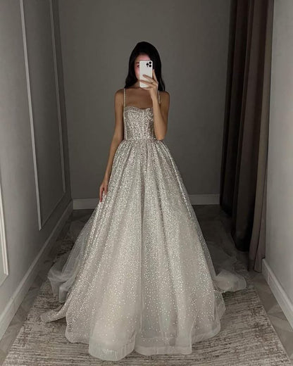 Einzigartiges Brautkleid A-Linie Spaghettiträger Weiß Pailletten Lange Brautkleider Luxus Brautkleid Brautkleider DH1520