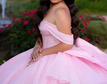 Pretty Ball Gown Off The Shoulder Pink Tulle Long Quinceanera Dress Formal Gowns Vestido De 15 Anos Sweet 16 Dress DH1841