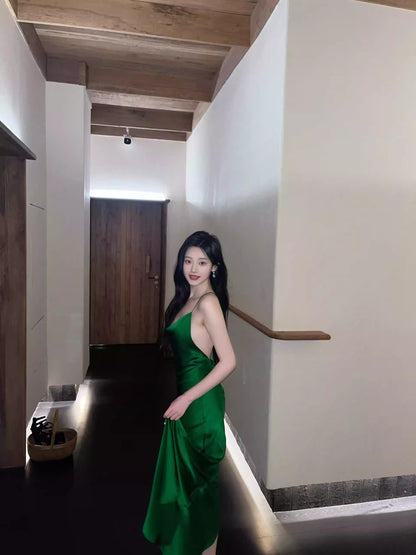 Sexy Sheath Spaghetti Straps Green Backless Satin Long Prom Dresses Party Dress 20th Birthday Outfits Graduation Dresses DH1886