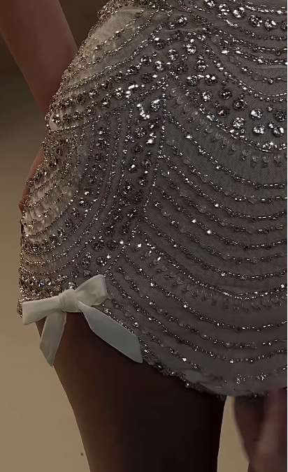 Sexy Sheath Square Champagne Beads Grad Dress Inspo Short Mini Formal 8th Grade Homecoming Dresses High School Hoco Court Dress Graduation Dress Cocktail Dress Birthday Outfits DH1922