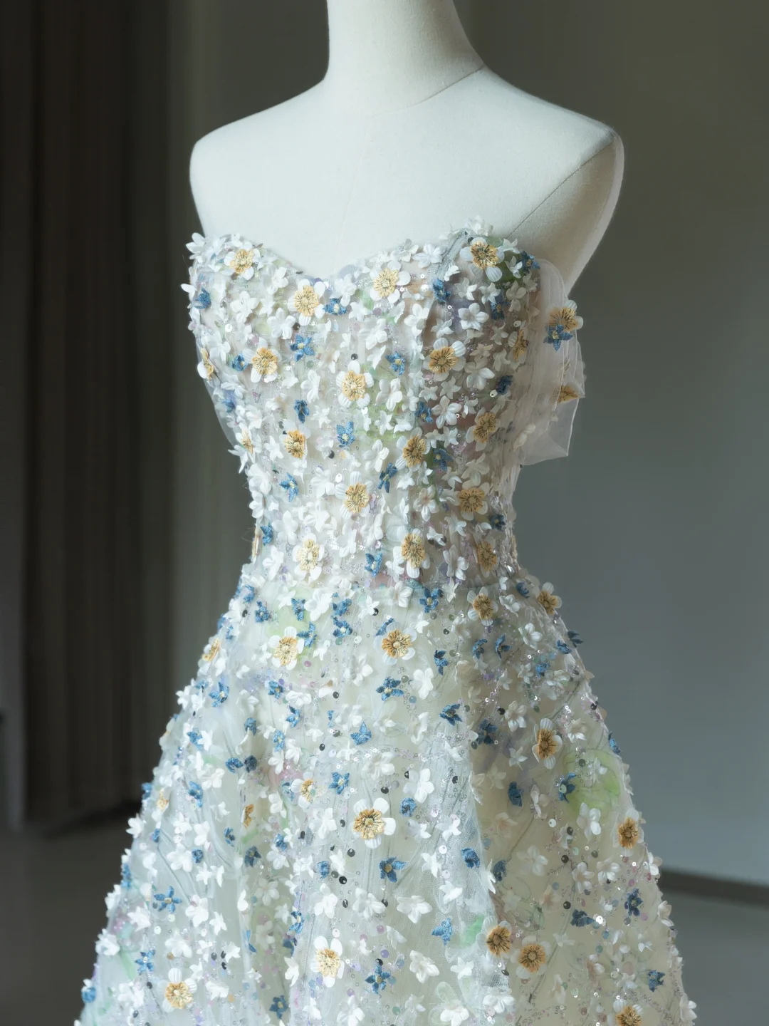 Fairy-tale A Line Sweetheart Floral Sequin Long Prom Dresses Party Dress 20th Birthday Outfits Graduation Dresses DH2069