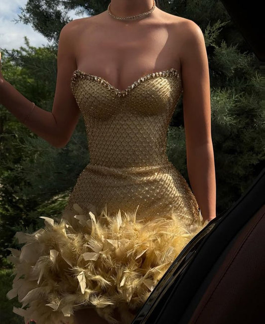 Pretty Sheath Sweetheart Gold Sequin Beads Feathers Short Formal Homecoming Dress Middle School Short 21st Birthday Outfits Graduation Dress Mini Cocktail Dresses DH2152