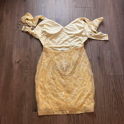 Pretty A line V Neck Yellow Sequin Formal Homecoming Dresses Short 21st Birthday Outfits Graduation Dress Mini Cocktail Dresses DH2270
