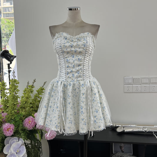 Robe de soirée courte et élégante, coupe trapèze, décolleté en cœur, motif floral, bleu, tenue de soirée, de remise de diplôme, de cocktail, pour le collège, DH2461
