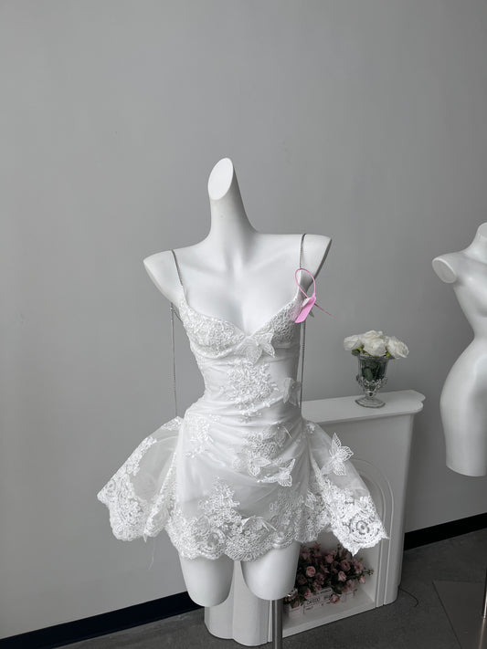 Robe de soirée courte en dentelle blanche à bretelles spaghetti, coupe trapèze, tenue de soirée pour 16 ans, robe de remise de diplôme, mini robe de cocktail DH2464