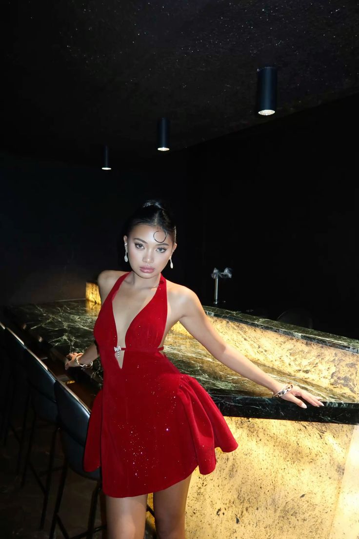 Jolie robe de soirée trapèze à paillettes rouges, col licou, tenue de soirée pour 18e anniversaire, robe de remise de diplôme, robe courte Hoco DH2519