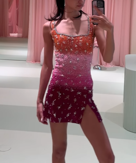 Pretty Sheath Square Neck Pink Sequin Formal Homecoming Dresses 18th Birthday Outfits Graduation Dress Short Hoco Dresses DH2523