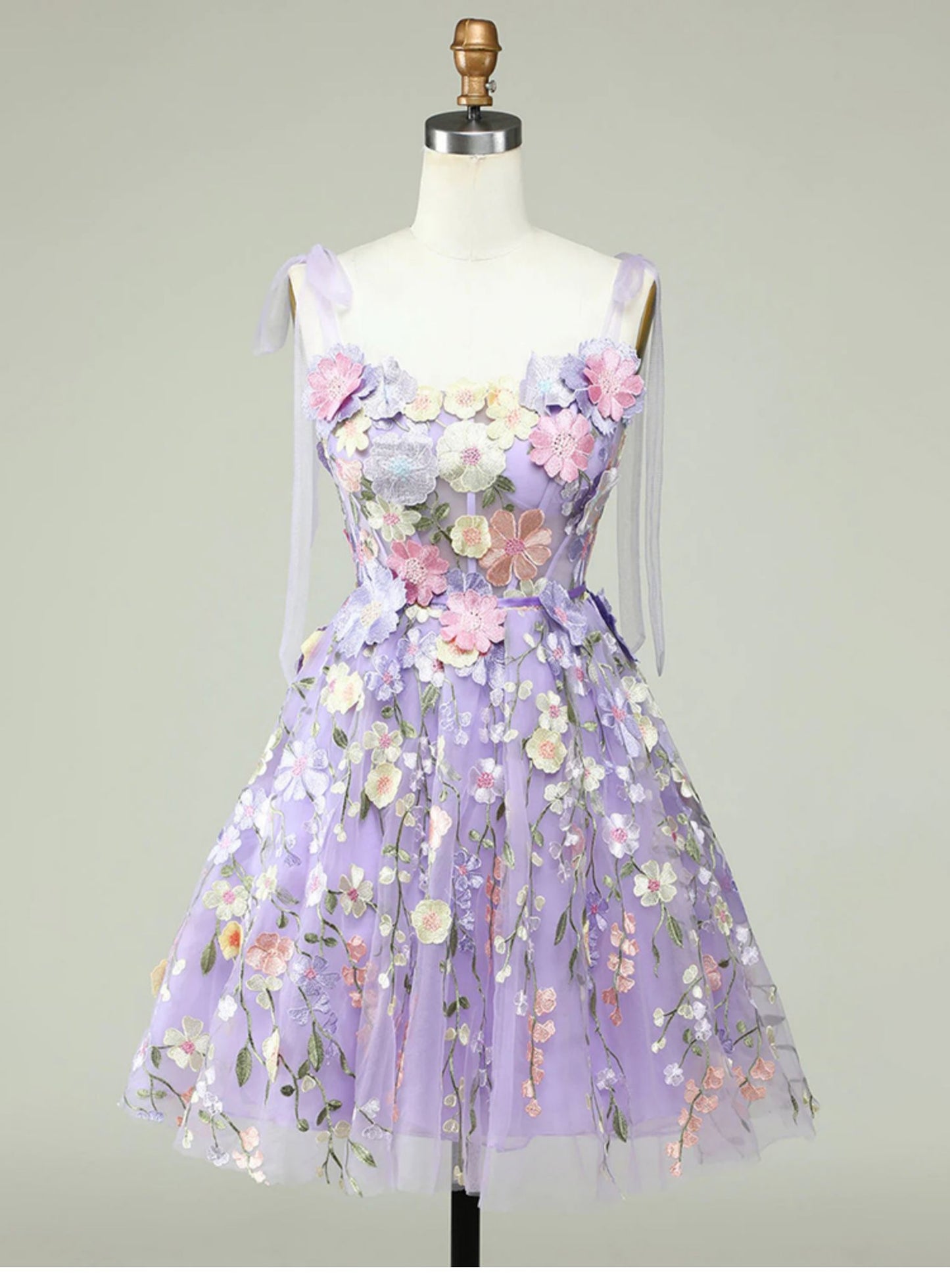 Robe de soirée trapèze mignonne à bretelles spaghetti en tulle lilas et dentelle, tenue de soirée pour 18e anniversaire, robe de remise de diplôme, mini robe courte Hoco DH2538