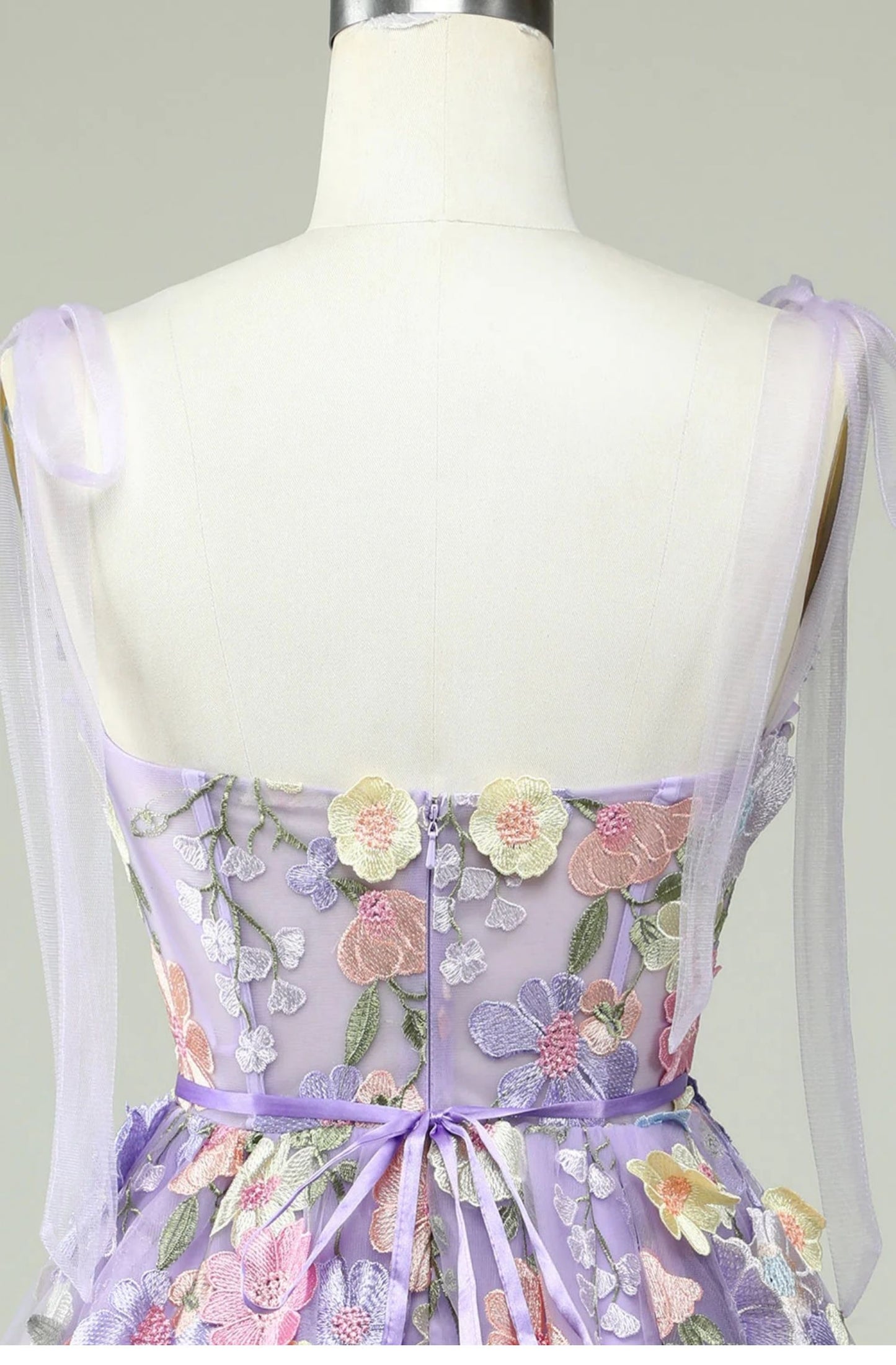 Robe de soirée trapèze mignonne à bretelles spaghetti en tulle lilas et dentelle, tenue de soirée pour 18e anniversaire, robe de remise de diplôme, mini robe courte Hoco DH2538