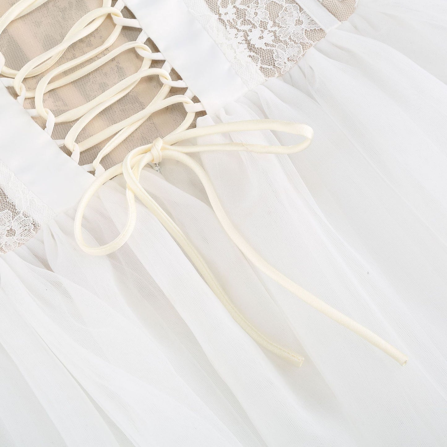 Sexy A line Strapless Lace White Formal Homecoming Dresses 18th Birthday Outfits Graduation Dress Short Mini Hoco Dresses DH2551