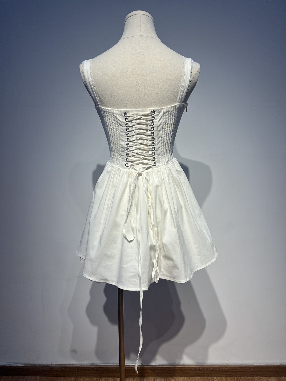 Robe de soirée trapèze en dentelle blanche à col carré et jolie robe de cocktail courte d'été Hoco DH2553