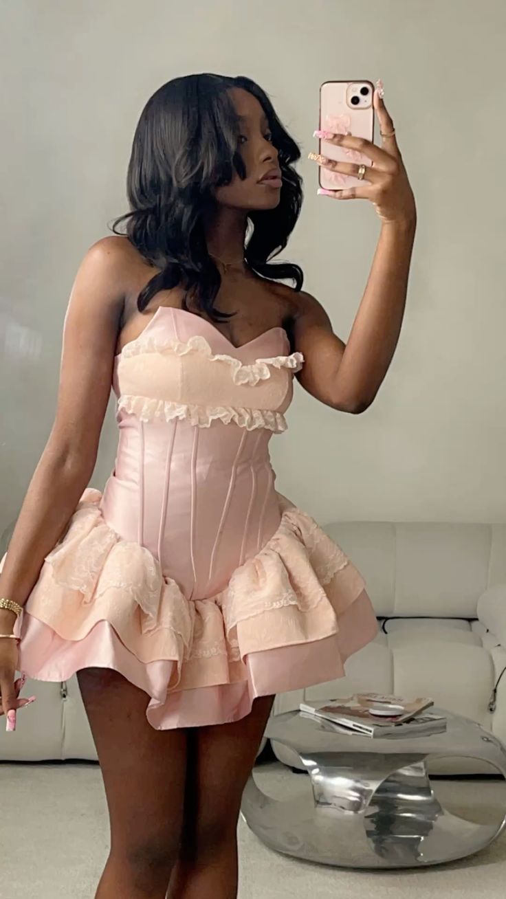 Robe de bal princesse en satin rose avec décolleté en cœur et dentelle, courte, formelle, pour le bal de fin d'année, pour le collège, tenues Hoco DH2597